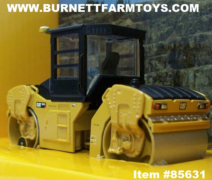 Item #85631 CAT CB-13 Tandem Vibratory Roller with Cab - 1/64 Scale - Image 3
