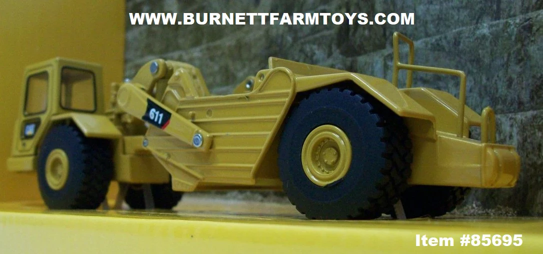Item #85695 CAT Wheel Tractor Scraper - 1/64 Scale - Image 3