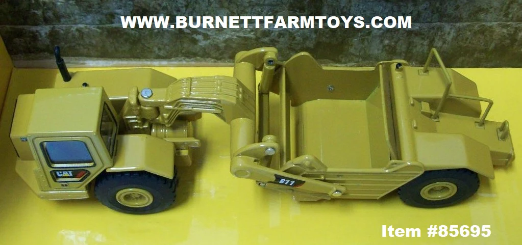 Item #85695 CAT Wheel Tractor Scraper - 1/64 Scale - Image 4